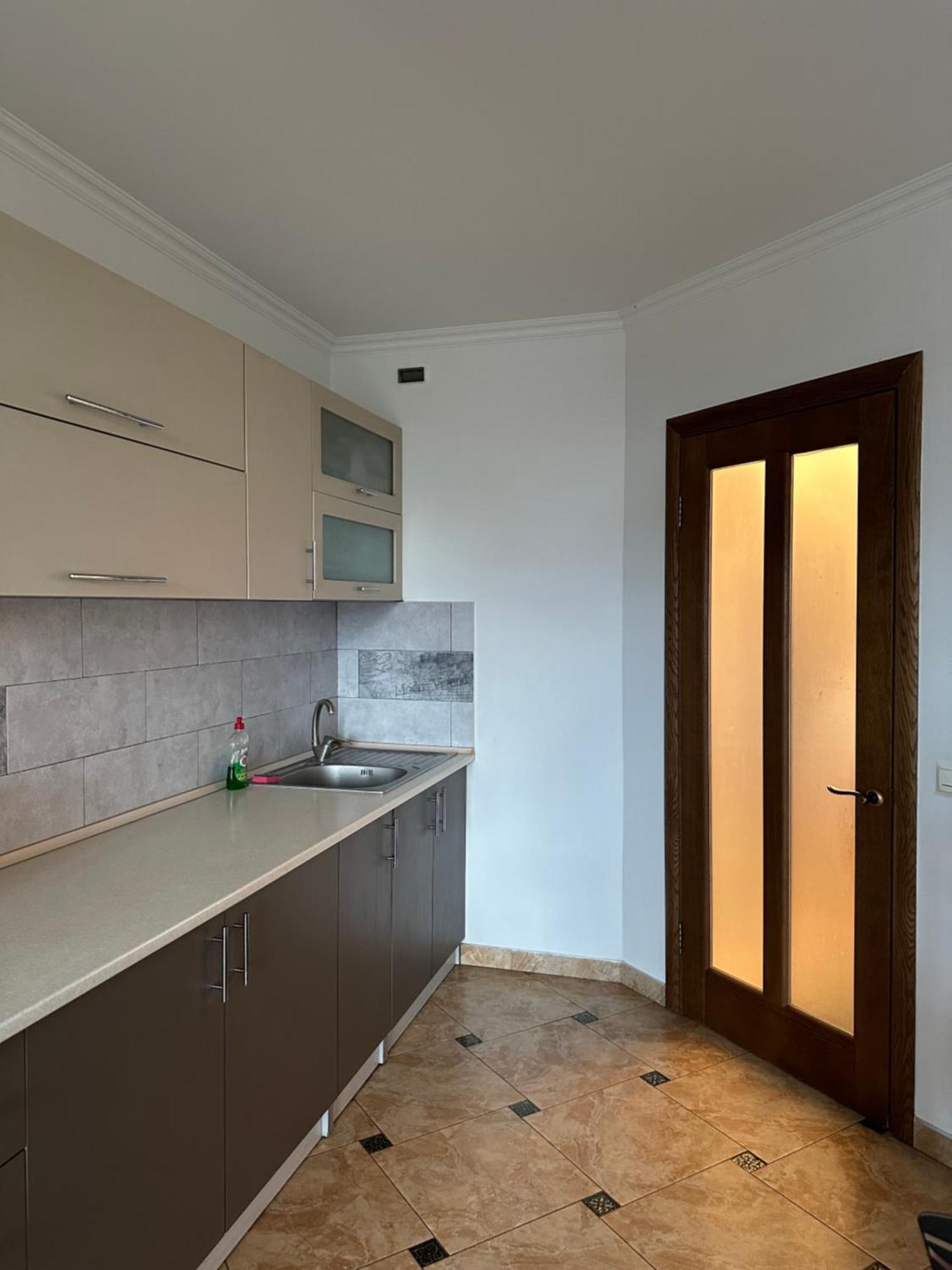 Апартаменти Біля Автовокзалу Ternopil Exteriér fotografie