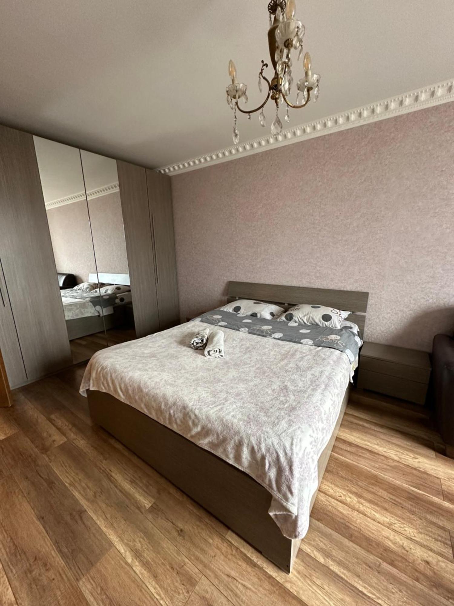 Апартаменти Біля Автовокзалу Ternopil Exteriér fotografie