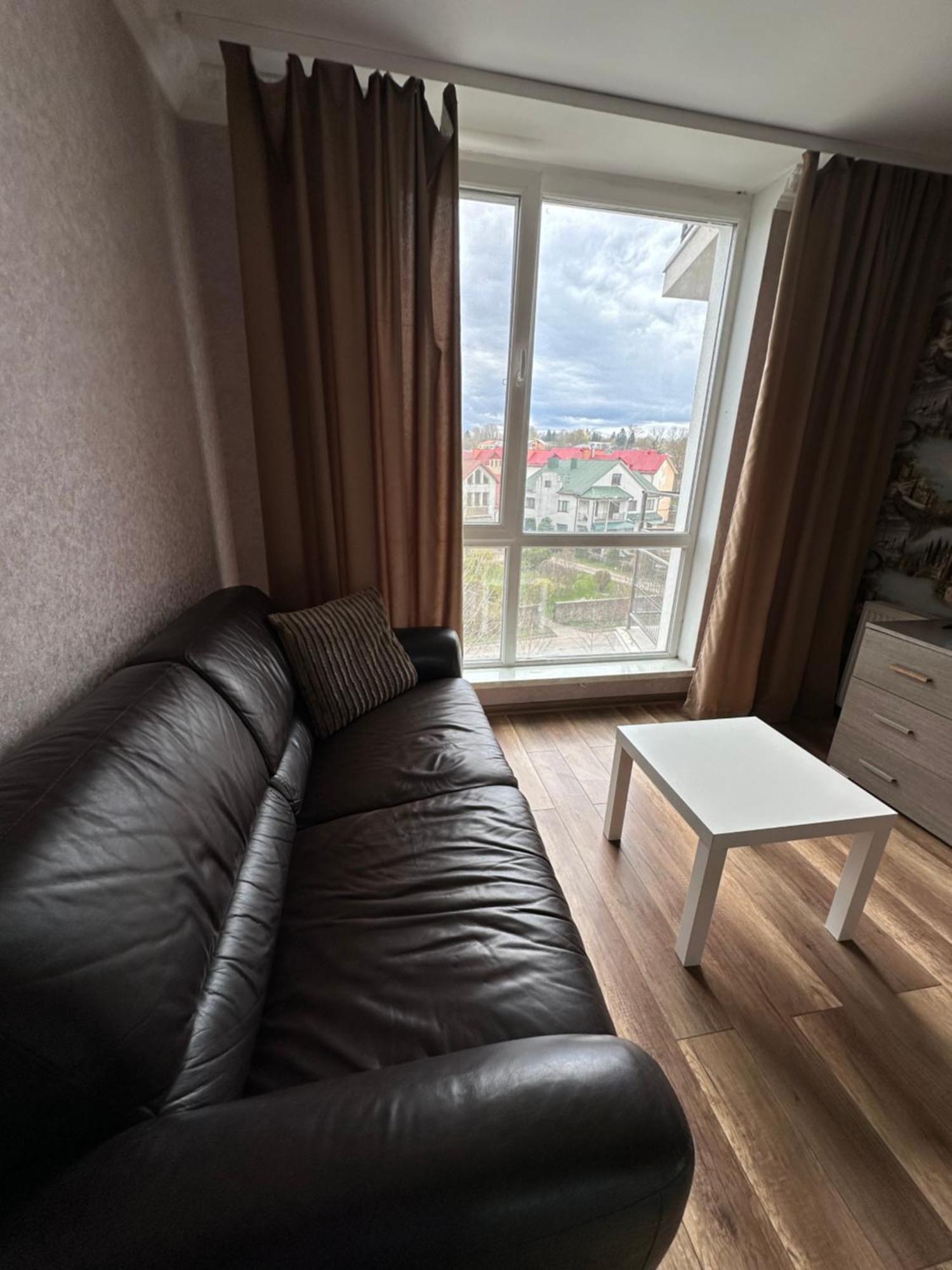 Апартаменти Біля Автовокзалу Ternopil Exteriér fotografie